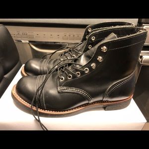 Red Wings Iron Rangers in black leather